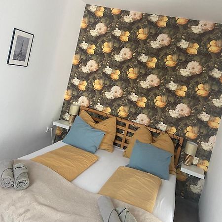 Gyoengy Apartman 쇼프론 외부 사진