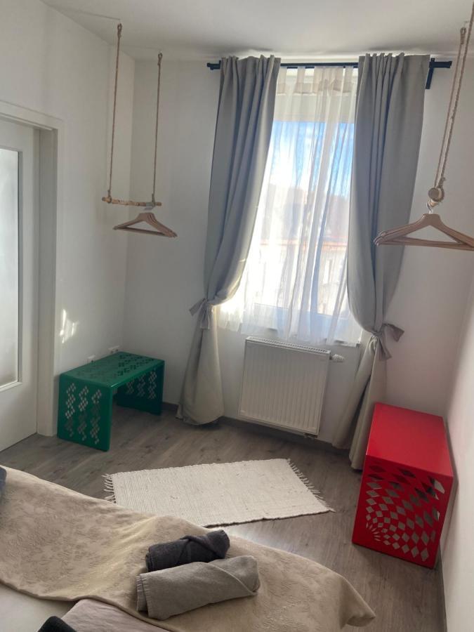 Gyoengy Apartman 쇼프론 외부 사진